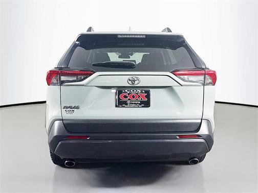 2020 Toyota RAV4 SE