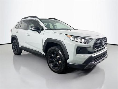 2020 Toyota RAV4 SE