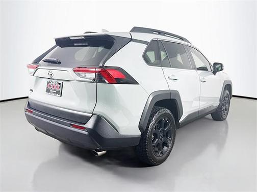 2020 Toyota RAV4 SE