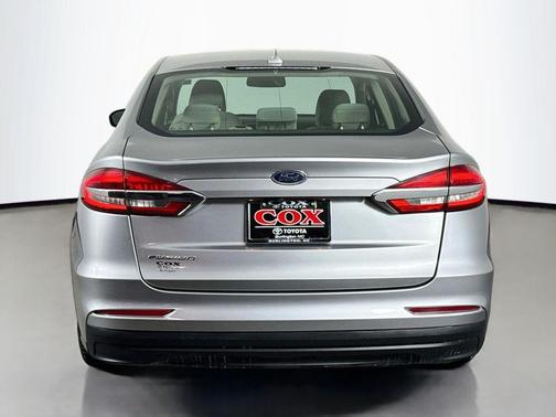 ICONIC SILVER 2020 Ford Fusion S