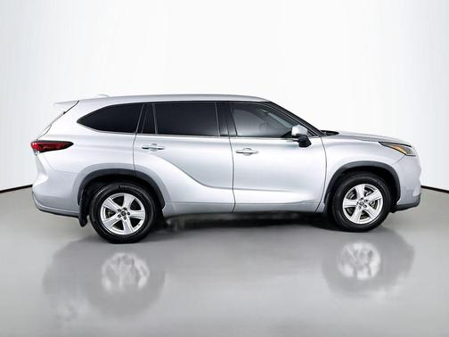 Celestial Silver Metallic 2021 Toyota Highlander L