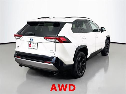 2022 Toyota RAV4 Hybrid SE