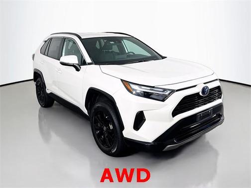 2022 Toyota RAV4 Hybrid SE