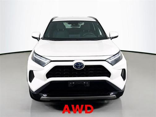 2022 Toyota RAV4 Hybrid SE