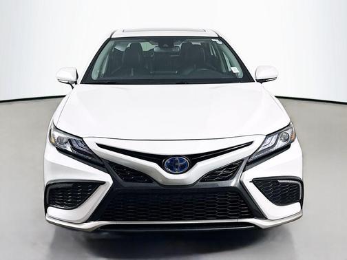 2024 Toyota Camry Hybrid SE