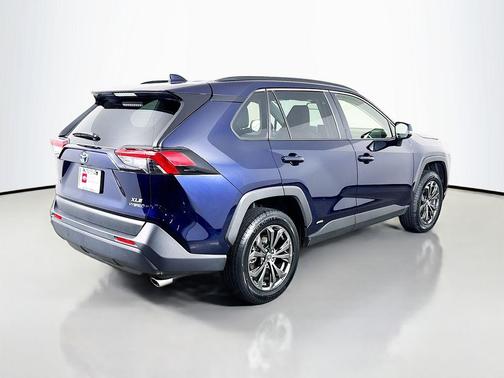 2023 Toyota RAV4 Hybrid XLE Premium