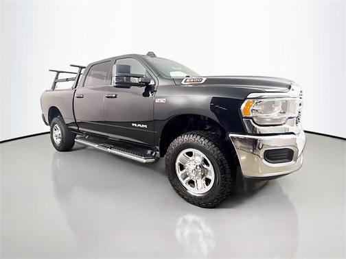 2022 RAM 2500 Big Horn Crew Cab 4x4 6'4' Box