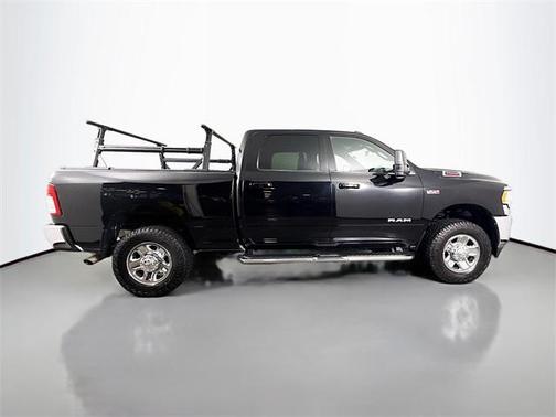 2022 RAM 2500 Big Horn Crew Cab 4x4 6'4' Box