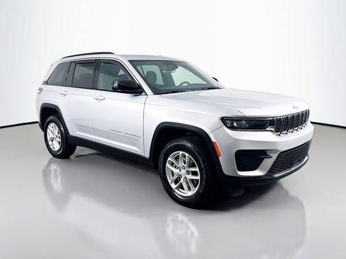 Silver Zynith 2025 Jeep Grand Cherokee Laredo
