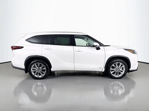 2026 Toyota Highlander Hybrid Limited