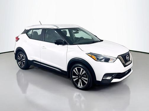 2020 Nissan Kicks SR