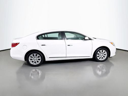 Summit White 2013 Buick LaCrosse Base