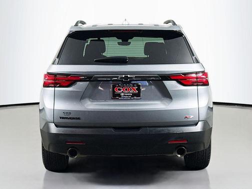 Sterling Gray Metallic 2023 Chevrolet Traverse RS