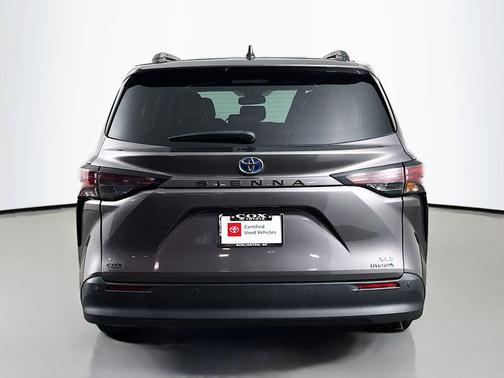 Predawn Gray Mica 2024 Toyota Sienna XLE