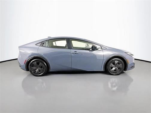 2023 Toyota Prius LE