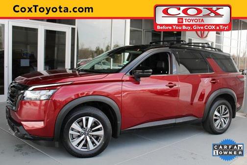2023 Nissan Pathfinder SL 4WD