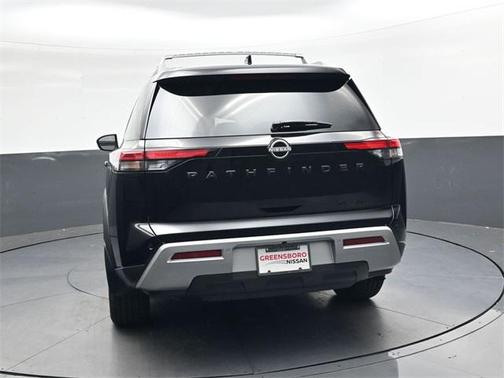 2025 Nissan Pathfinder SL 4WD
