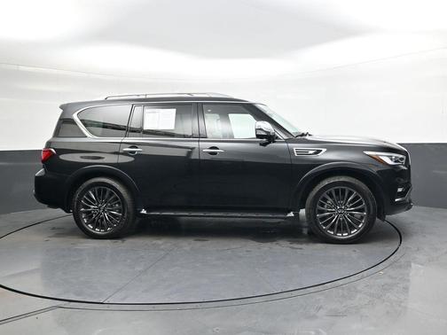 2023 INFINITI QX80 SENSORY AWD