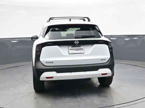 2026 Nissan Kicks SV
