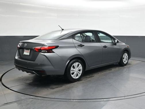 2020 Nissan Versa 1.6 S