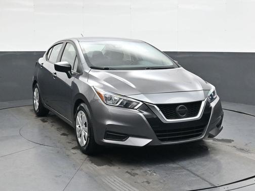 2020 Nissan Versa 1.6 S