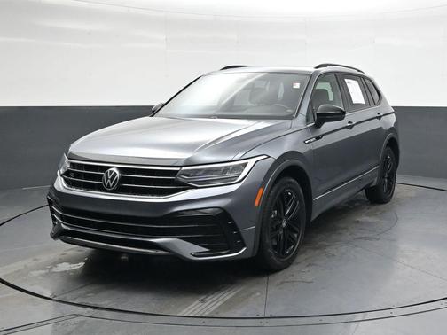 2022 Volkswagen Tiguan 2.0T SE R-Line Black