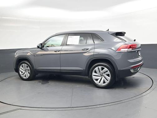 2022 Volkswagen Atlas Cross Sport 2.0T SE w/Technology 4MOTION