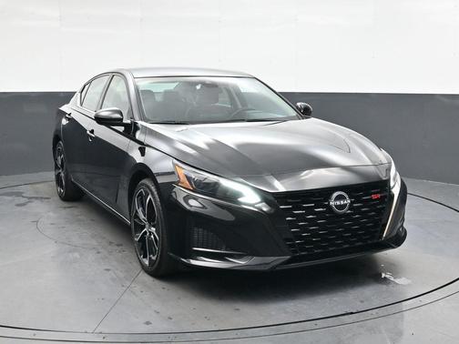 2023 Nissan Altima SR FWD
