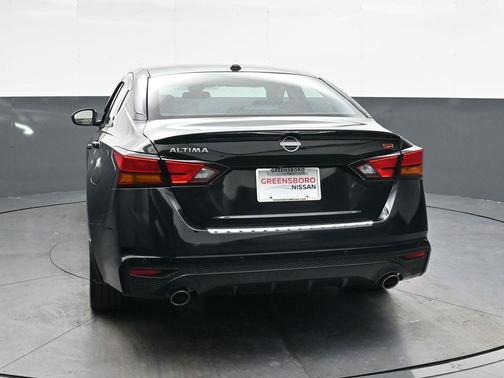 2023 Nissan Altima SR FWD