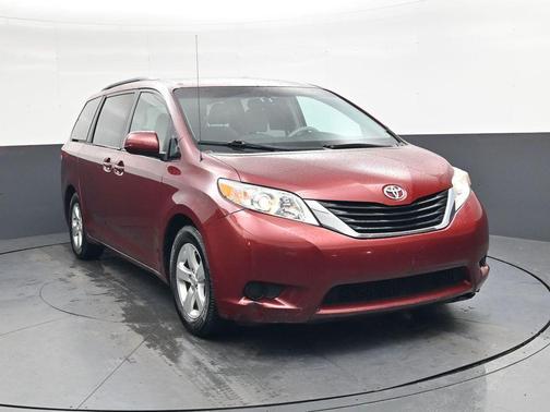 2013 Toyota Sienna LE