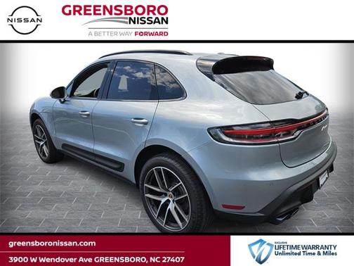 2024 Porsche Macan Base