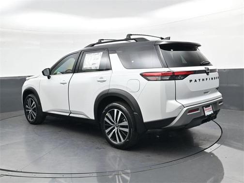 2025 Nissan Pathfinder Platinum 4WD