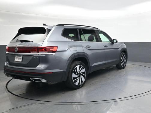 2024 Volkswagen Atlas 2.0T SE w/Technology 4MOTION