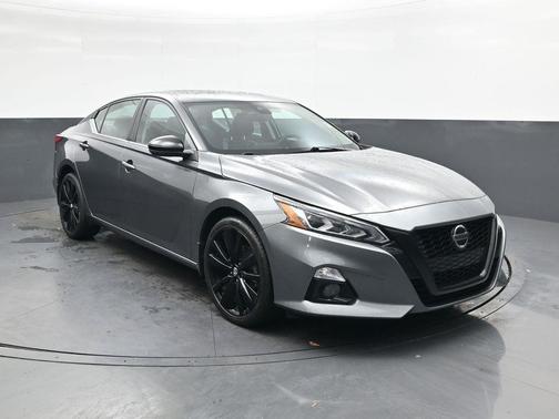 2022 Nissan Altima SR Intelligent AWD