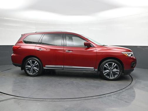 2019 Nissan Pathfinder Platinum