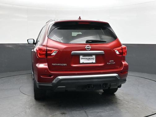2019 Nissan Pathfinder Platinum
