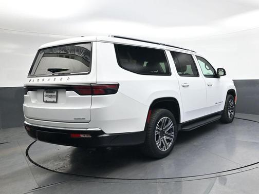 2024 Jeep Wagoneer L Series II 4x4