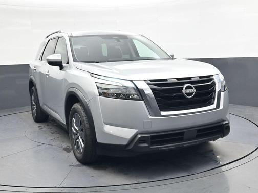 2025 Nissan Pathfinder SV 4WD