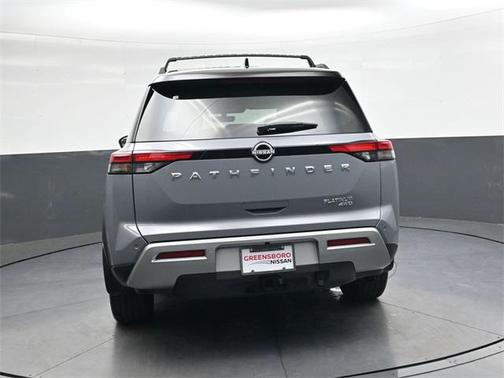 2025 Nissan Pathfinder Platinum 4WD