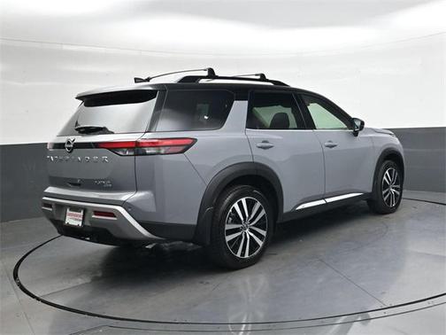 2025 Nissan Pathfinder Platinum 4WD