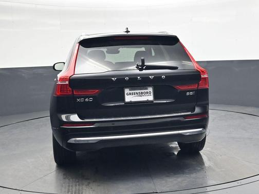 2022 Volvo XC60 B5 Inscription