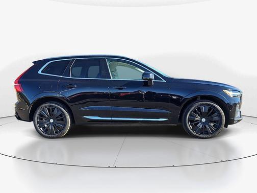 2022 Volvo XC60 B5 Inscription