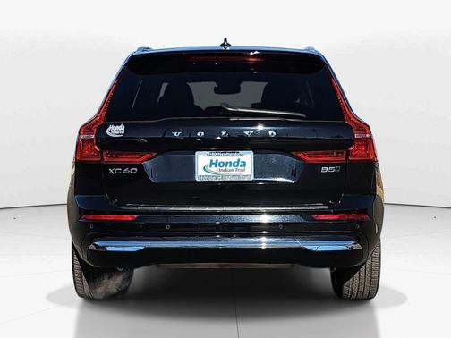 2022 Volvo XC60 B5 Inscription