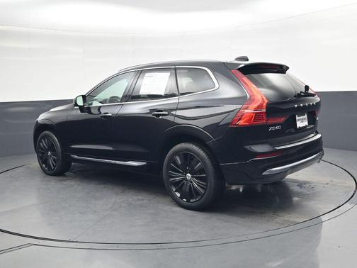 2022 Volvo XC60 B5 Inscription