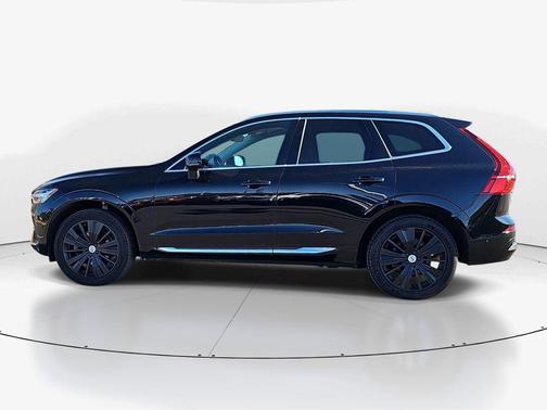 2022 Volvo XC60 B5 Inscription