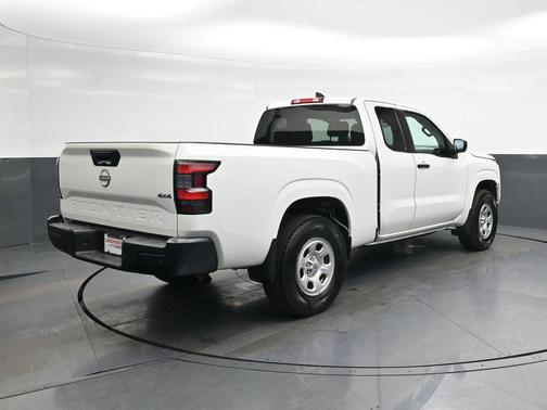 2024 Nissan Frontier S