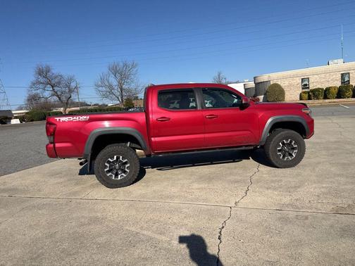 2016 Toyota Tacoma Base