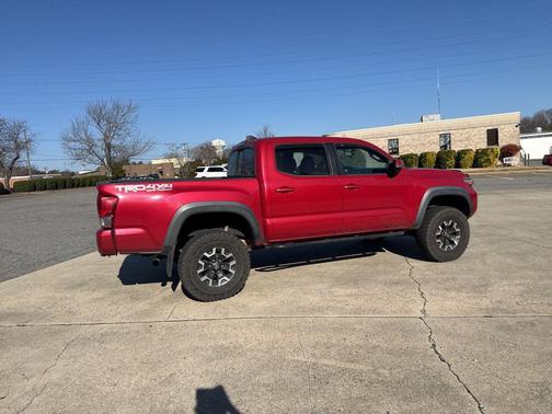2016 Toyota Tacoma Base