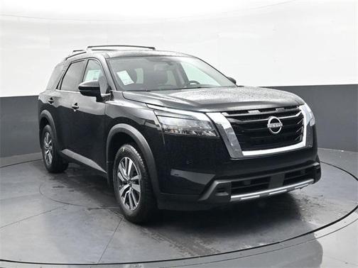 2025 Nissan Pathfinder SL FWD