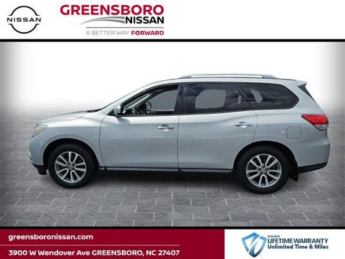 2015 Nissan Pathfinder SV